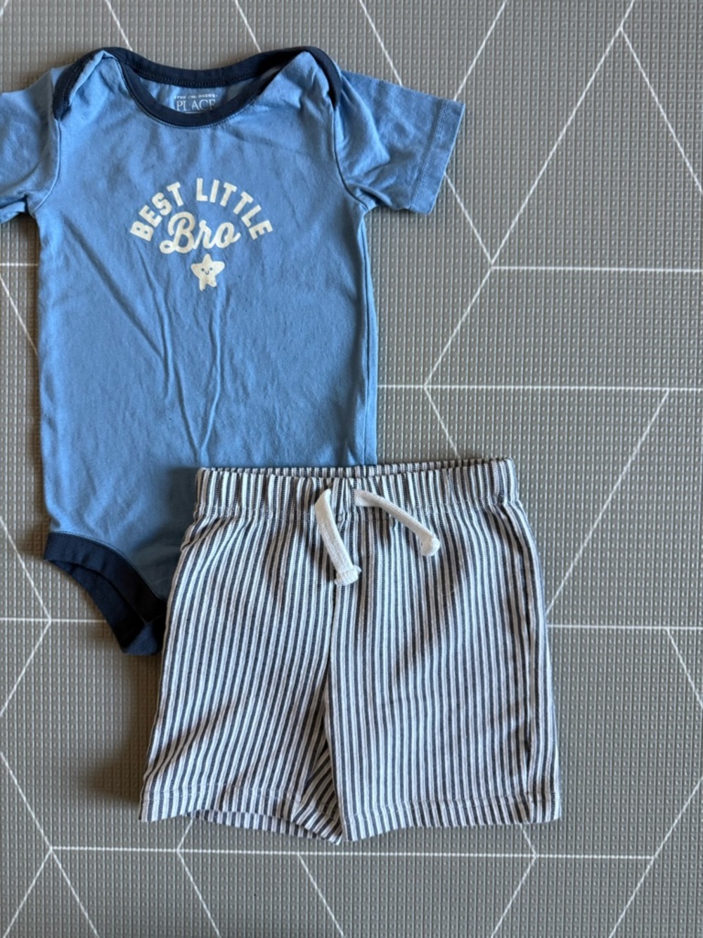 Children’s Place|Baby boy outfit,”Best Little Bro” Bodysuit & Striped Short•••